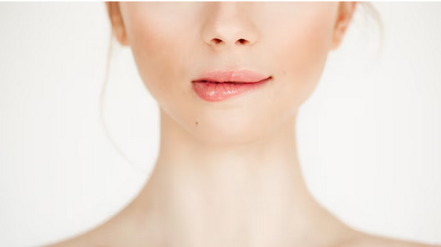 Sudrėkintos lūpos – ne tik grožio, bet ir sveiko organizmo įrodymas