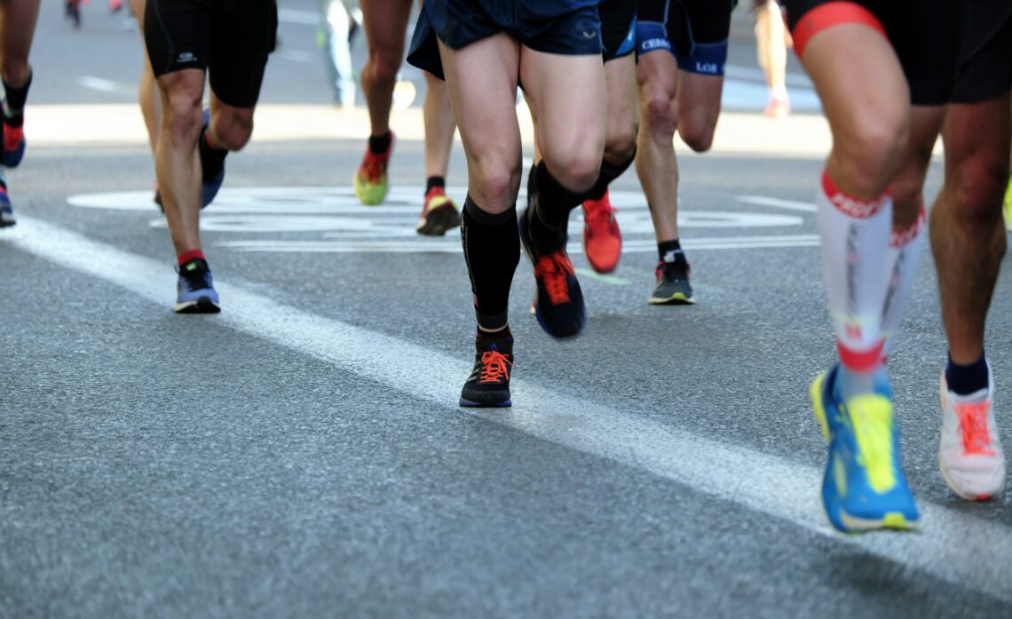 Bėgikas V. Žlabys įvardijo dažniausias klaidas, kurias ruošdamiesi maratonui daro sportininkai: trukdyti gali net kojinės