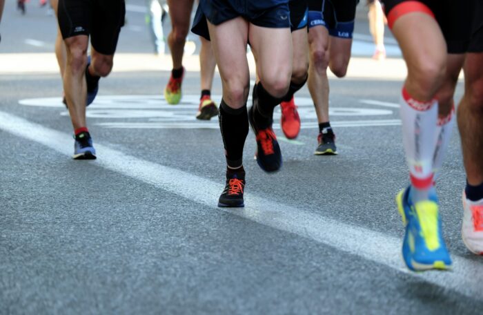 Bėgikas V. Žlabys įvardijo dažniausias klaidas, kurias ruošdamiesi maratonui daro sportininkai: trukdyti gali net kojinės
